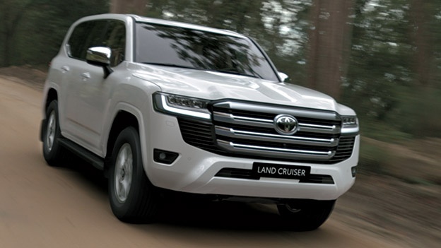 Khan hàng, Toyota Land Cruiser tiếp tục tăng giá gần 100 triệu tại Việt Nam