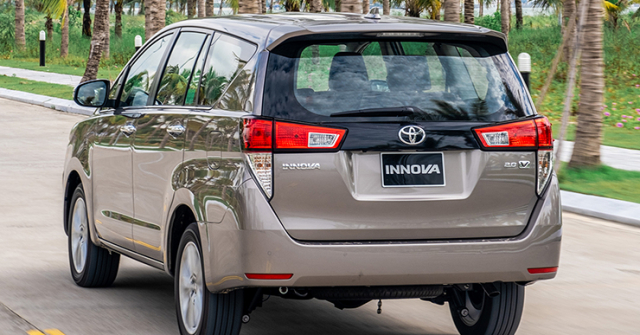 Giá xe Toyota Innova niêm yết và lăn bánh tháng 3/2023