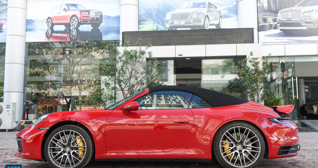 Ảnh chi tiết Porsche 911 Carrera S Cabriolet nhập tư nhân giá trên 10 tỷ