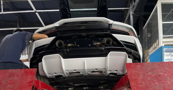 Chủ xe Lamborghini Huracan EVO RWD độc nhất Việt Nam chi cả trăm triệu đồng nâng cấp xe chơi Tết