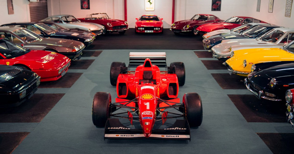 Tay đua vô danh bất ngờ nổi tiếng nhờ rao bán 28 chiếc Ferrari hiếm giá hàng chục triệu USD