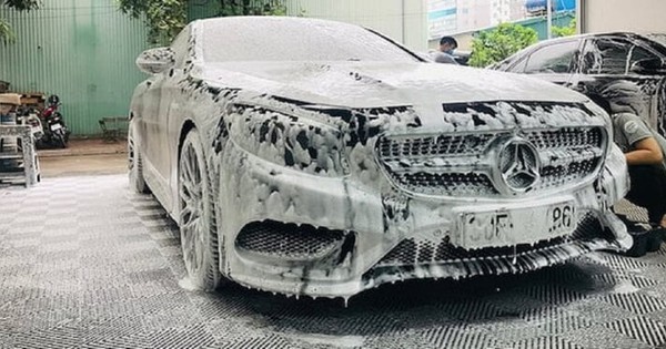 Có nên rửa xe ô tô khi máy còn nóng?