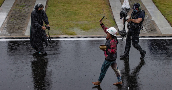 Indonesia thuê thầy cúng đuổi mưa ở giải đua xe MotoGP, và trời đã tạnh